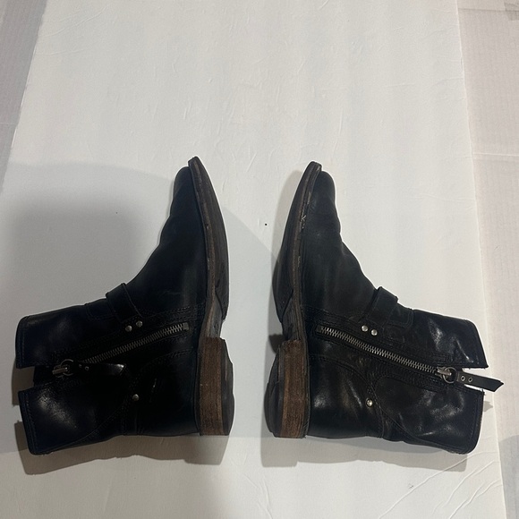 UGG Black Leather Fabrizia biker ankle booties side zipper 2 side belt buckles - Picture 2 of 16